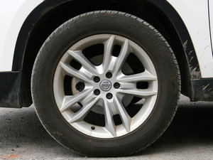 2012款1.5T 自动四驱豪华版 轮圈