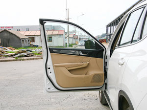 2012款1.5T 自动四驱豪华版 驾驶位车门
