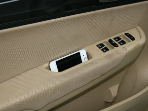 2012款1.5T 自动四驱豪华版 空间座椅