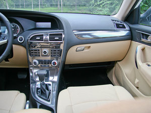 2012款1.5T 自动四驱豪华版 中控区