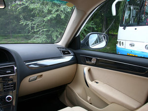 2012款1.5T 自动四驱豪华版 中控区