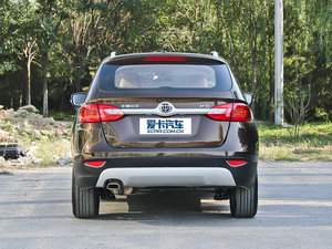 2012款1.6L 手动舒适版 正后	