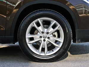 2012款1.6L 手动舒适版 轮圈