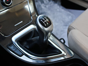 2012款1.6L 手动舒适版 换挡杆