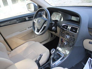 2012款1.6L 手动舒适版 中控区