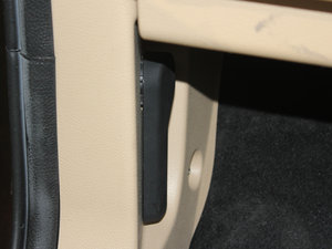 2012款1.6L 手动舒适版 中控区