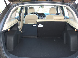 2012款1.5T 自动豪华版 行李厢空间