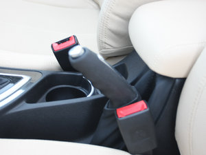 2012款1.5T 自动豪华版 驻车制动器
