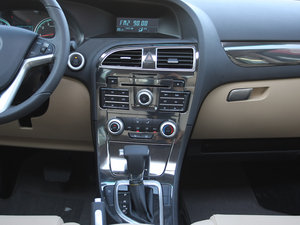2012款1.5T 自动豪华版 中控区