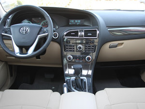 2012款1.5T 自动豪华版 中控区