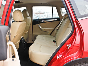 2012款1.5T 手动豪华版 后排空间