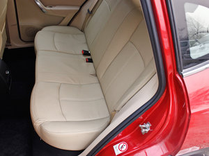 2012款1.5T 手动豪华版 后排座椅