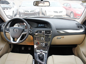 2012款1.5T 手动豪华版 中控区