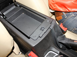 2012款1.5T 手动豪华版 空间座椅