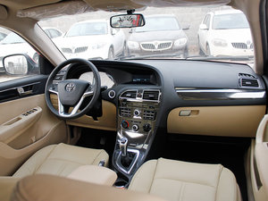 2012款1.5T 手动豪华版 空间座椅