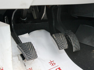 2011款1.5T 手动舒适版 空间座椅