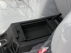 2011款1.5T 手动舒适版 空间座椅
