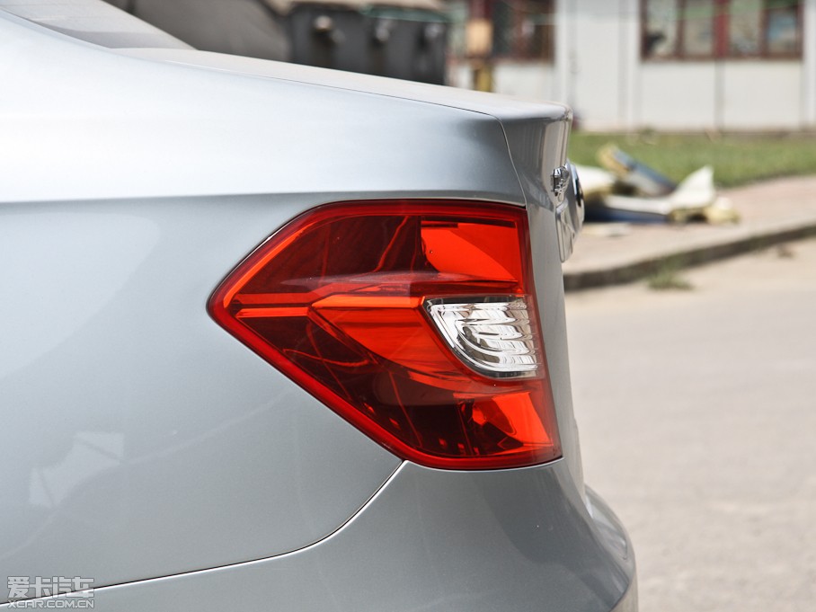 2012AH230 1.5L AMT촰