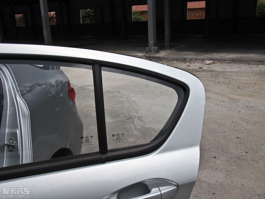 2012AH230 1.5L AMT촰