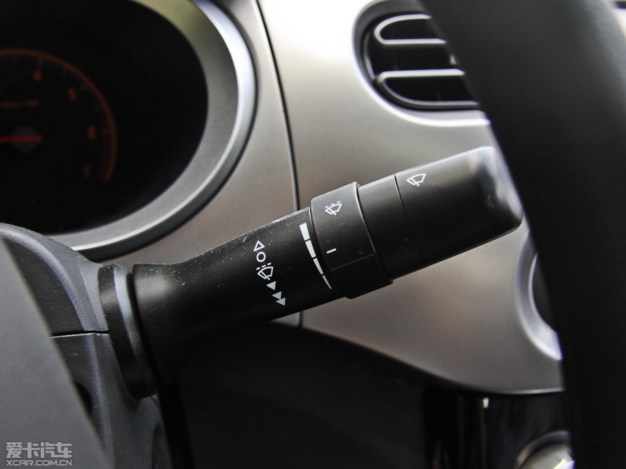 2012AH230 1.5L AMT촰