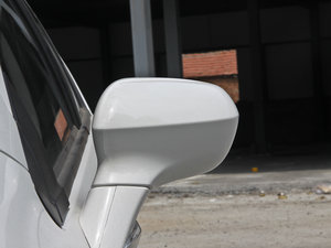 2012款1.5L 手动精英版 后视镜