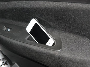 2012款1.5L AMT天窗版 空间座椅