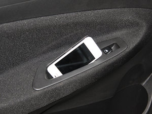 2012款1.5L AMT天窗版 空间座椅