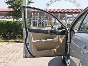 2013款1.5L 手动豪华版 驾驶位车门