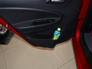 2014款1.5L 手动舒适型 空间座椅