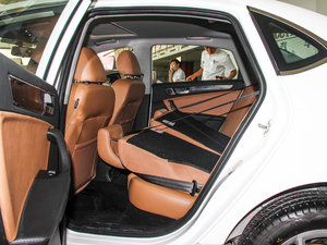 2014款1.6L 自动豪华型 后排座椅放倒