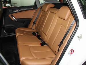 2014款1.6L 自动豪华型 后排座椅
