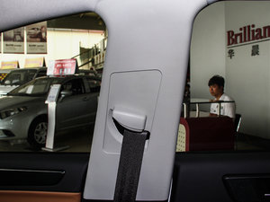 2014款1.6L 自动豪华型 空间座椅