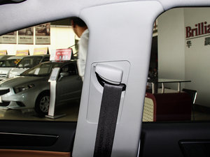 2014款1.6L 自动豪华型 空间座椅
