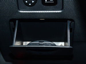 2015款1.3L 手动驭动版 空间座椅