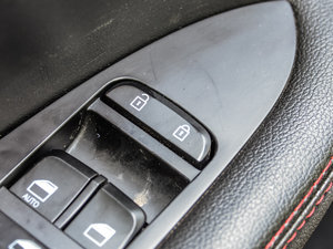 2015款1.5T 自动旗舰型 中控区