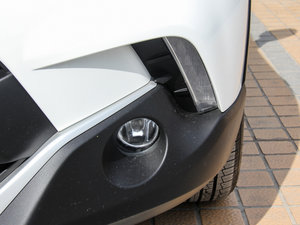 2015款1.5T 手动都市型 前雾灯
