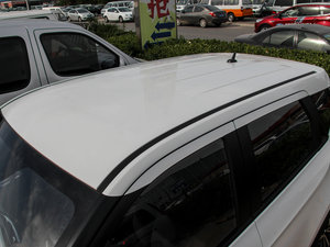2015款1.5T 手动都市型 车顶