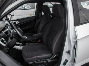 2015款1.5T 手动都市型 主驾驶座椅