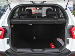 2015款1.5T 手动都市型 行李厢空间