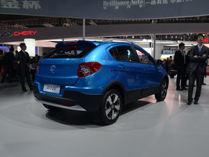 2015款电动车 整体外观