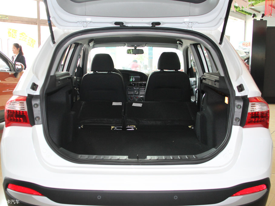 2016AV5 1.5T Ԅ(dng)(q)\(yn)(dng)