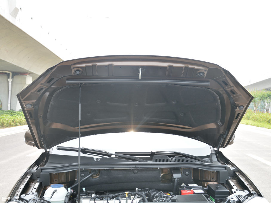 2016�����AV5 1.5T �քӃ��(q��)������