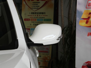 2016款1.5T 自动两驱运动型 后视镜