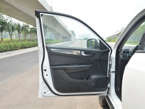 2016款1.5T 手动两驱运动型 驾驶位车门