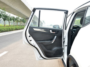 2016款1.5T 手动两驱运动型 左后车门