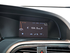 2016款1.5T 手动两驱运动型 中控区