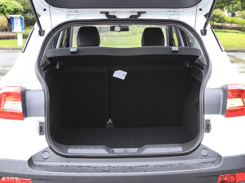 華晨中華2017款中華V3