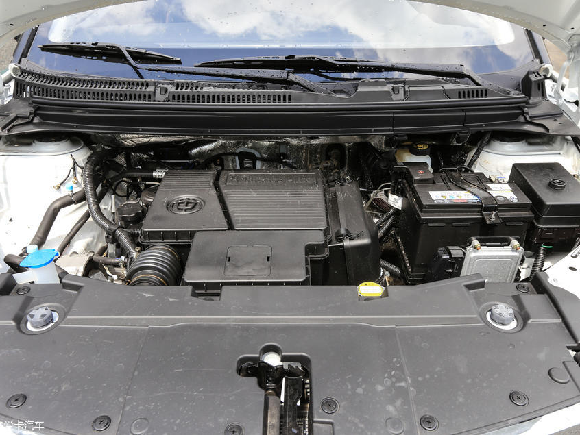 華晨中華2017款中華V3