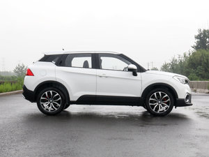 2017款1.5T 自动旗舰型 整体外观