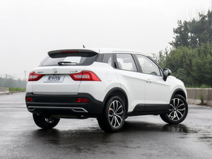 2017款1.5T 自动旗舰型 整体外观